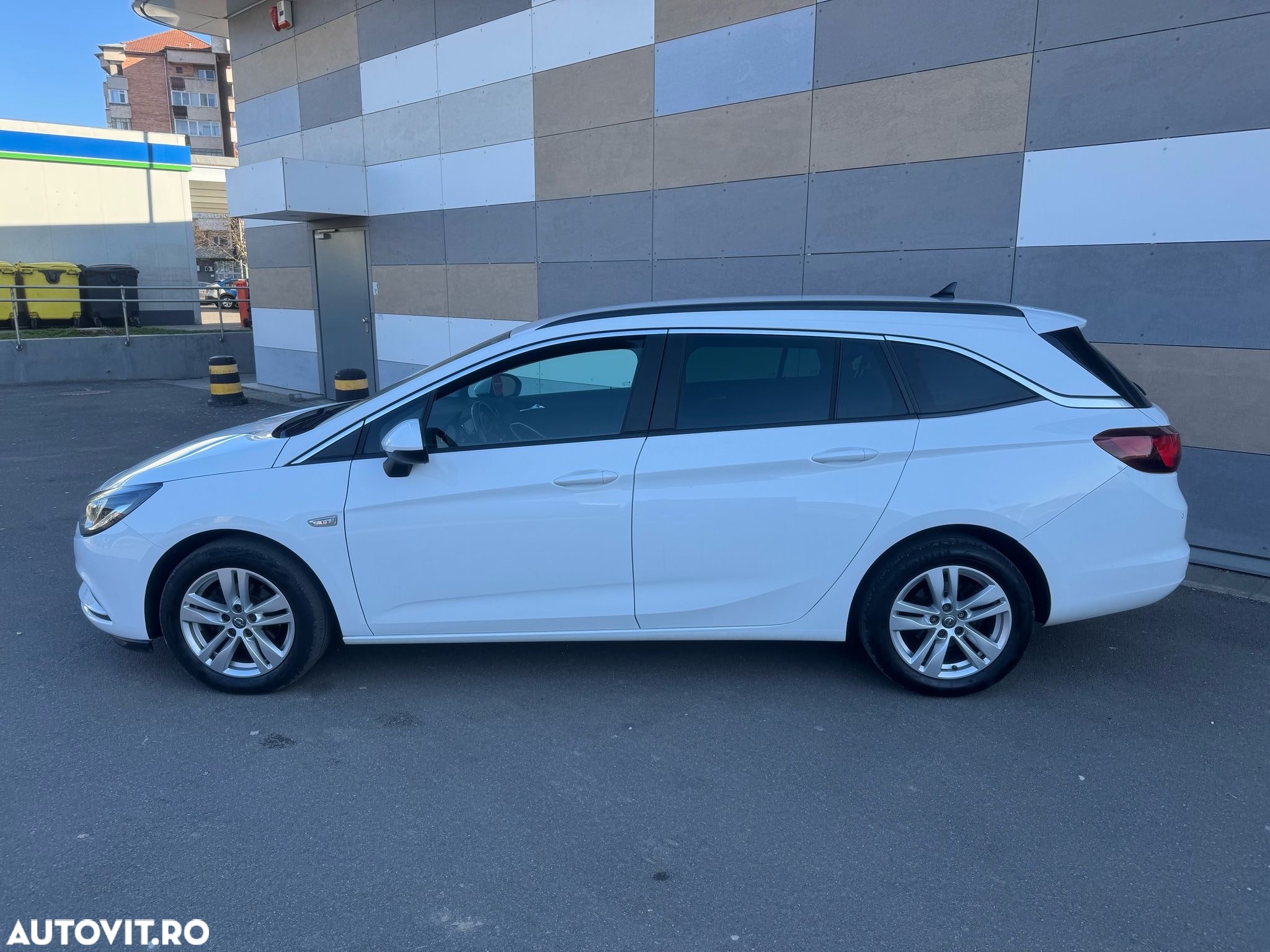 Opel Astra 1.6 CDTI ECOTEC Innovation - 28