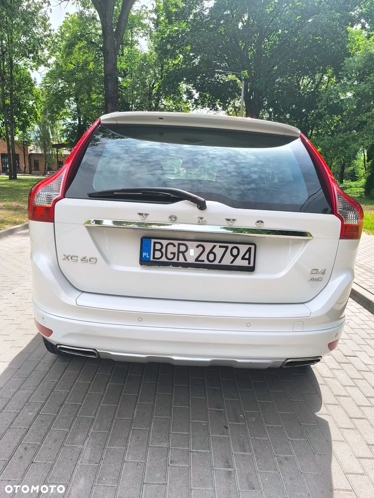 Volvo XC 60 D4 AWD Summum - 3