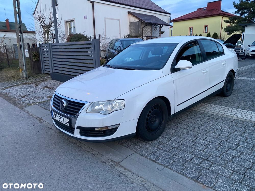 Volkswagen Passat 1.9 TDI Individual - 2