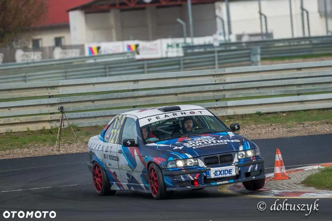 BMW Seria 3 320i - 7