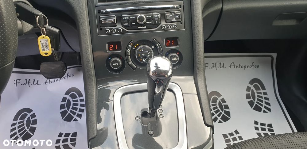 Peugeot 5008 - 17