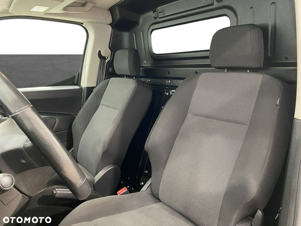 Toyota Proace City - 11