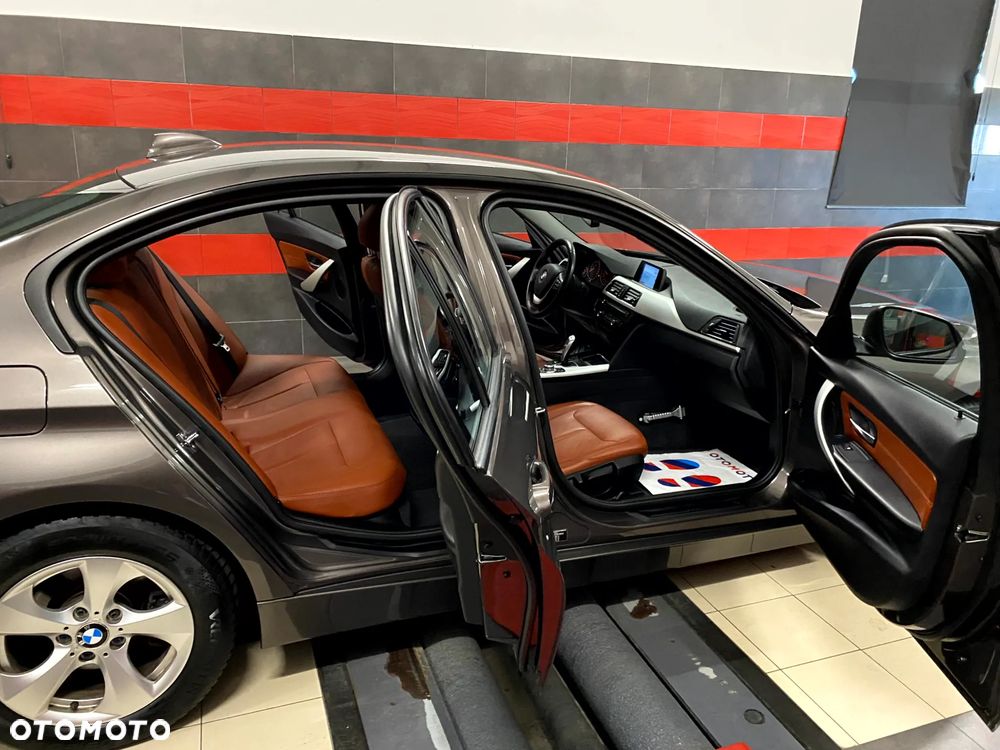 BMW Seria 3 316d Sport Line - 19