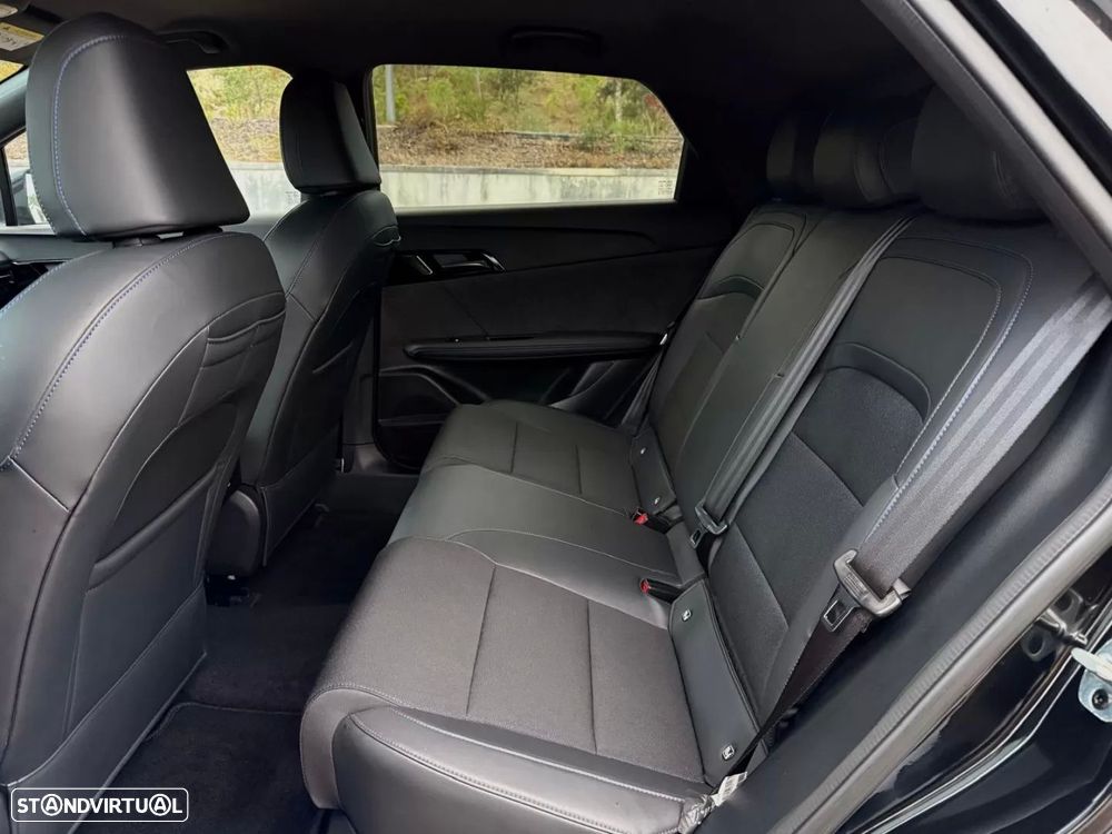 MG MG4 64 kWh Luxury - 15