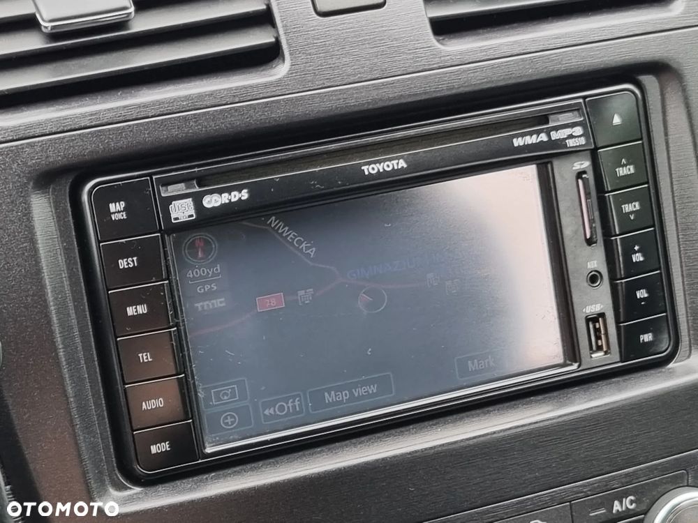 Toyota Avensis - 9