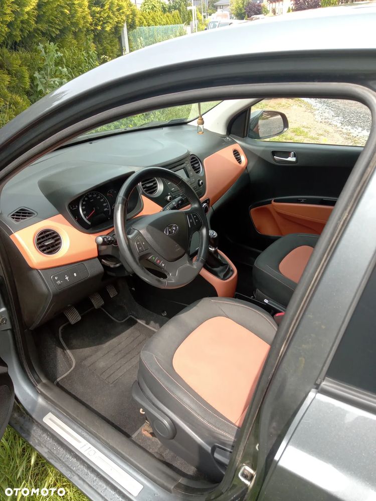 Hyundai i10 1.0 Premium - 11