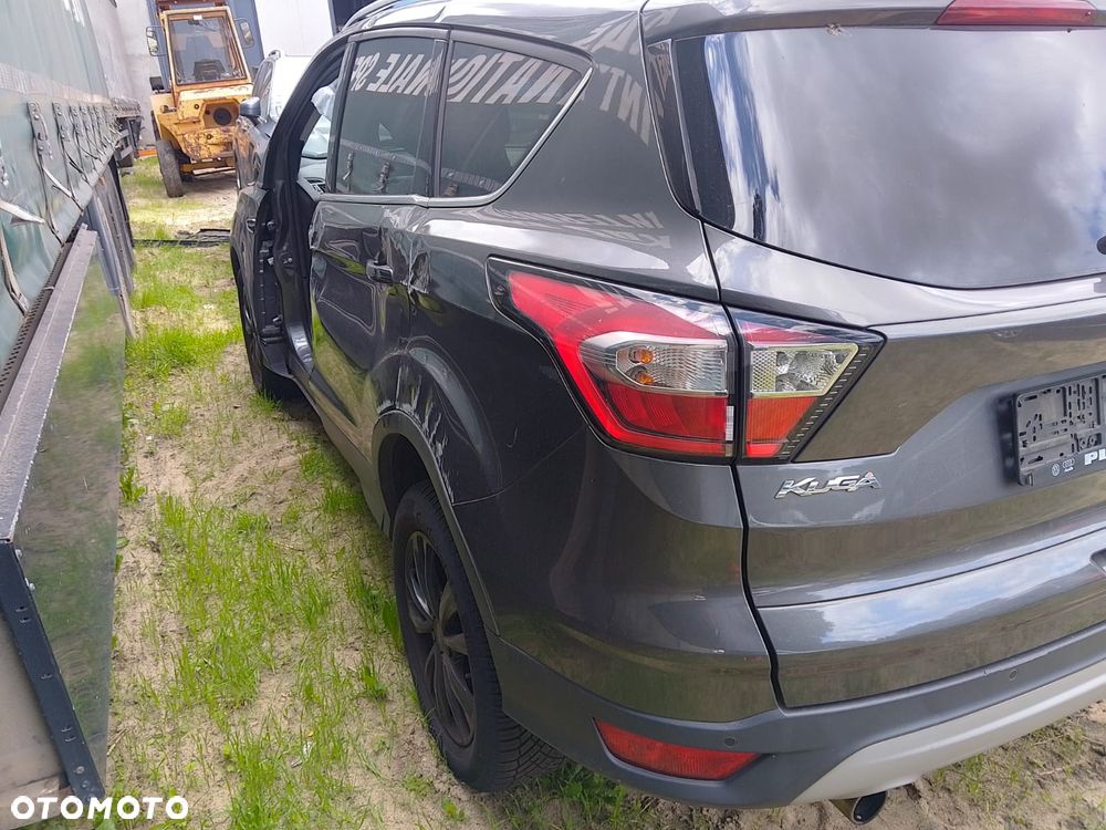 Ford Kuga 1.5 EcoBoost 2x4 Cool & Connect - 10