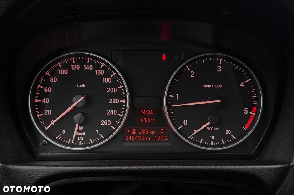 BMW Seria 3 325d DPF - 12