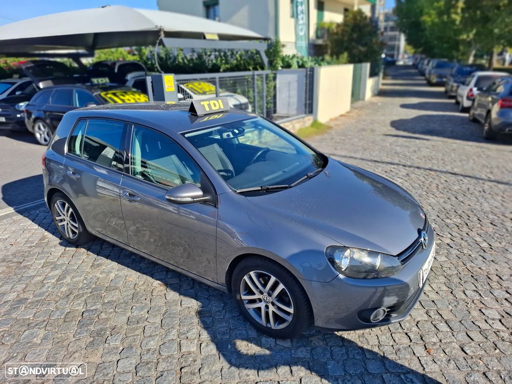 VW Golf 2.0 TDi Confortline - 4