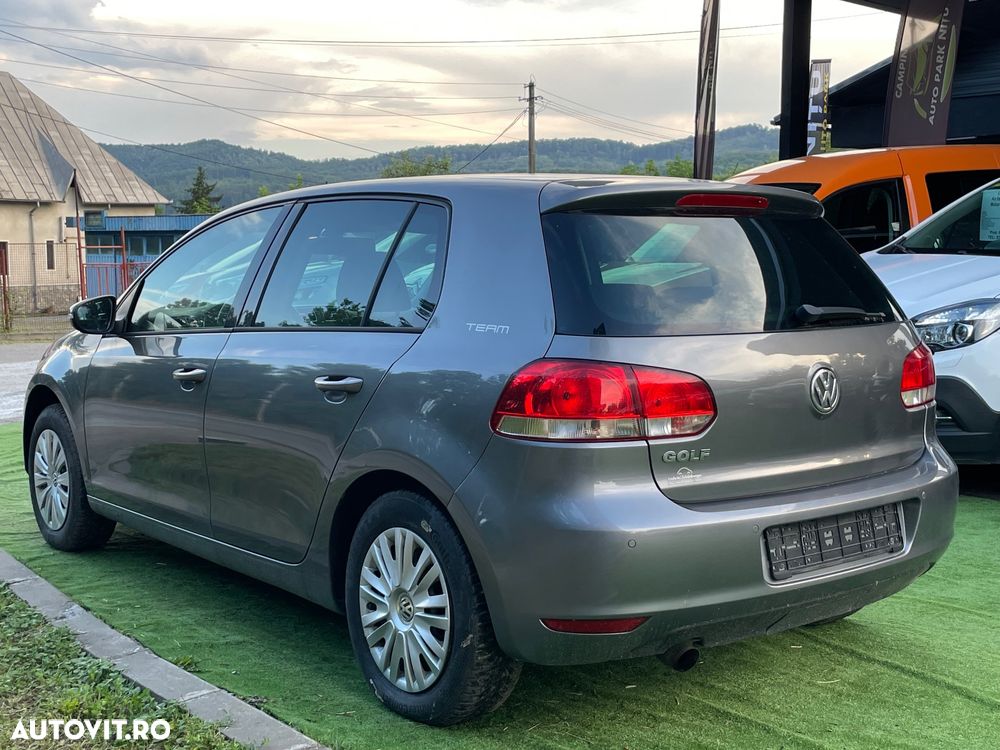 VOLKSWAGEN Golf 2011 — imagine 4