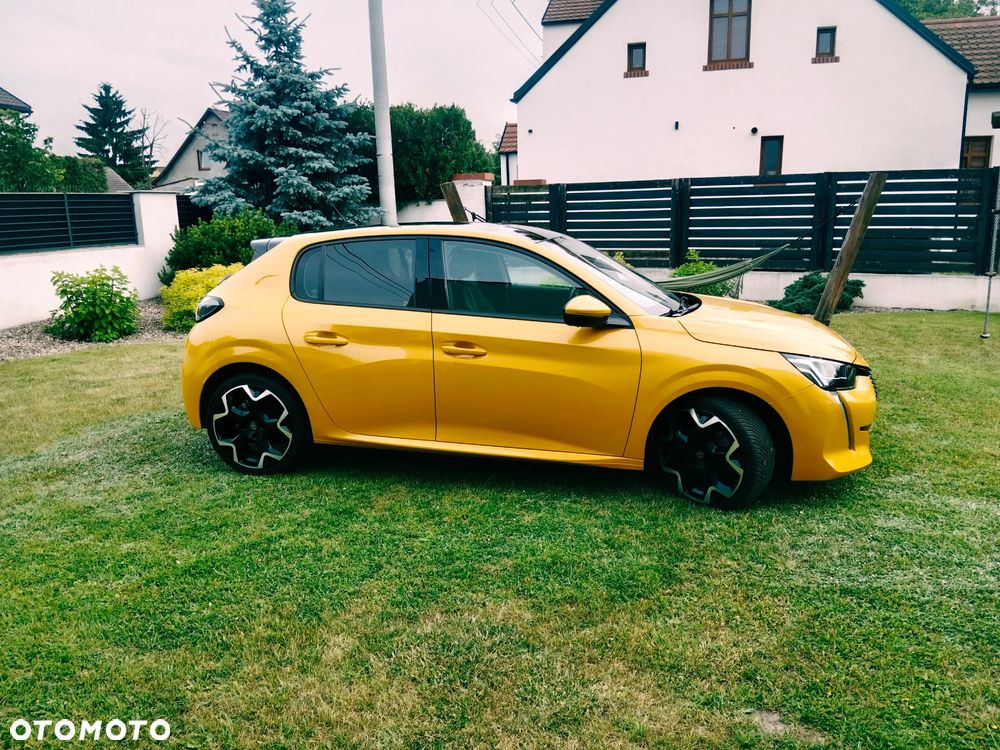 Peugeot 208 Benzin 100 Allure - 11