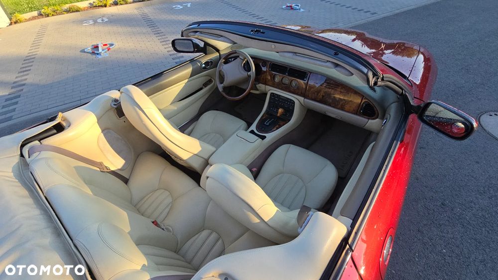 Jaguar XK8 - 8