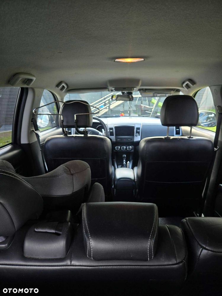 Peugeot 4007 - 5