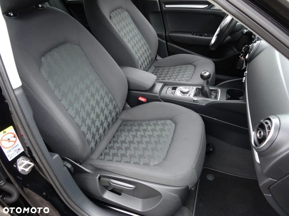Audi A3 Sportback 1.4 TFSI Ambition - 24
