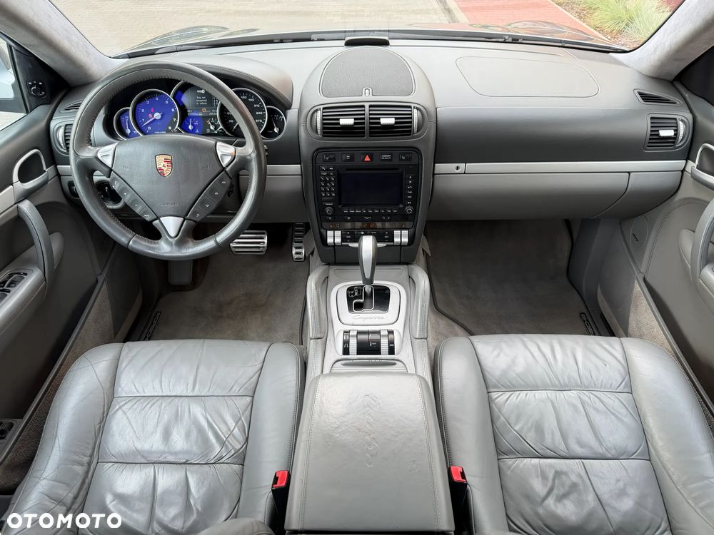 Porsche Cayenne - 7