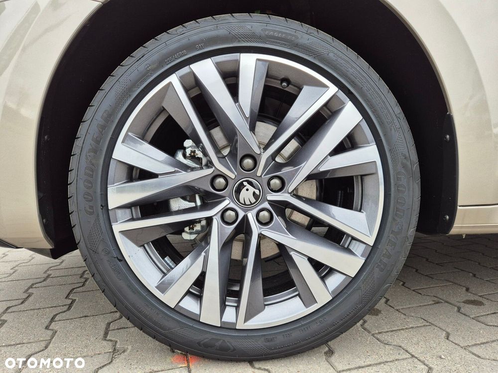 Skoda Octavia 1.5 TSI mHEV Sportline DSG - 10