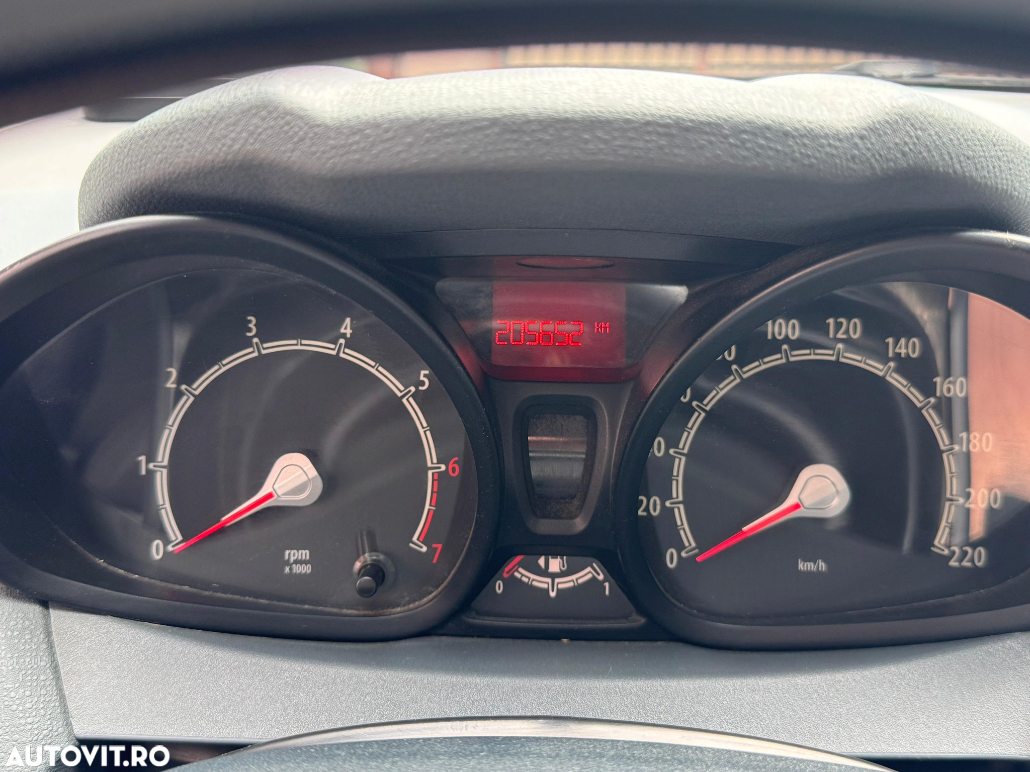 Ford Fiesta - 12