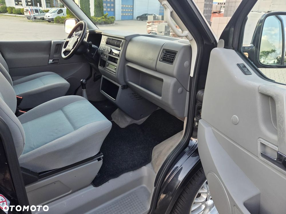 Volkswagen Multivan Standard - 19