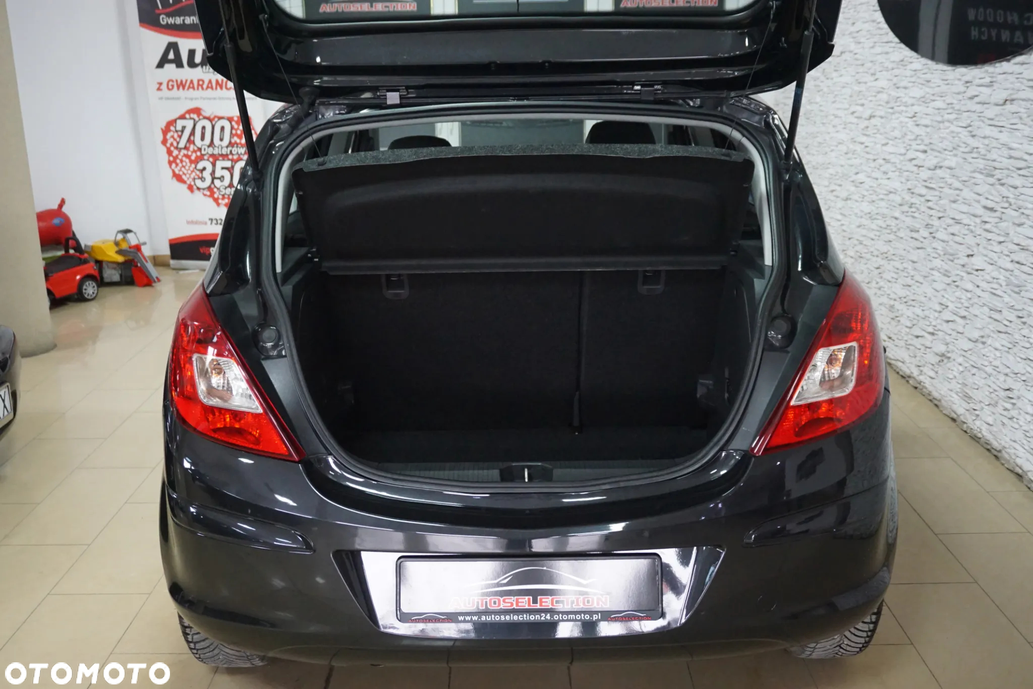 Opel Corsa 1.2 16V Cosmo S&S - 12