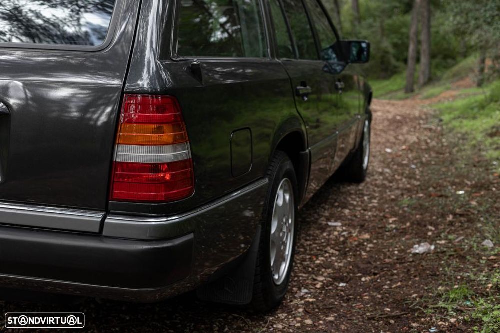 Mercedes-Benz E 220 Standard - 6