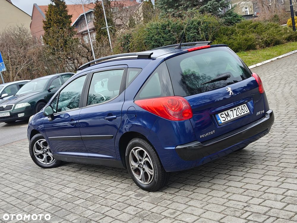 Peugeot 207 90 HDi FAP (Blue Lion) Sport - 6