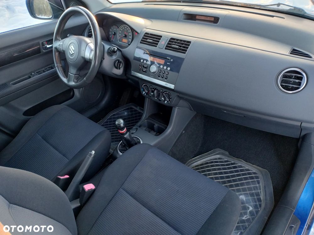 Suzuki Swift 1.3 GS / Premium 4WD - 26