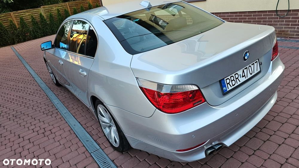 BMW Seria 5 530i - 28