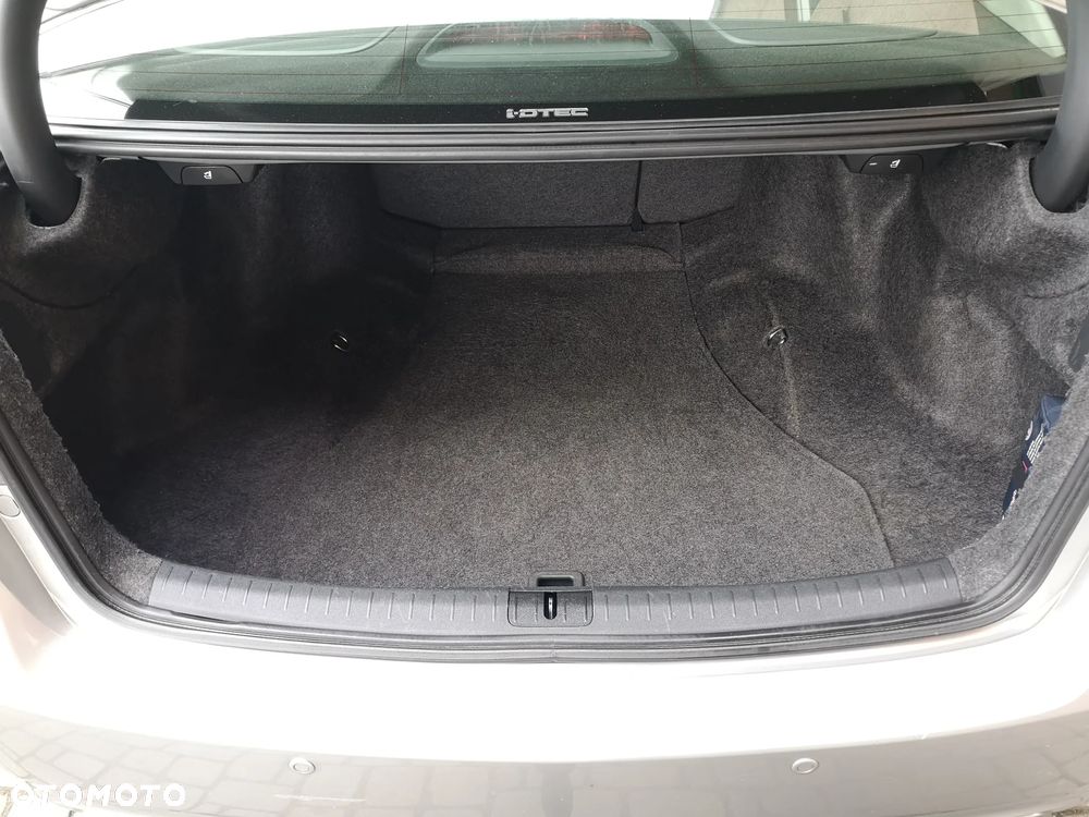 Honda Accord 2.2d Lifestyle - 32