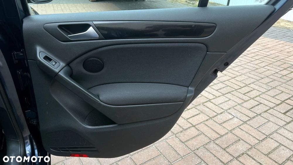 Volkswagen Golf 1.6 Comfortline - 28