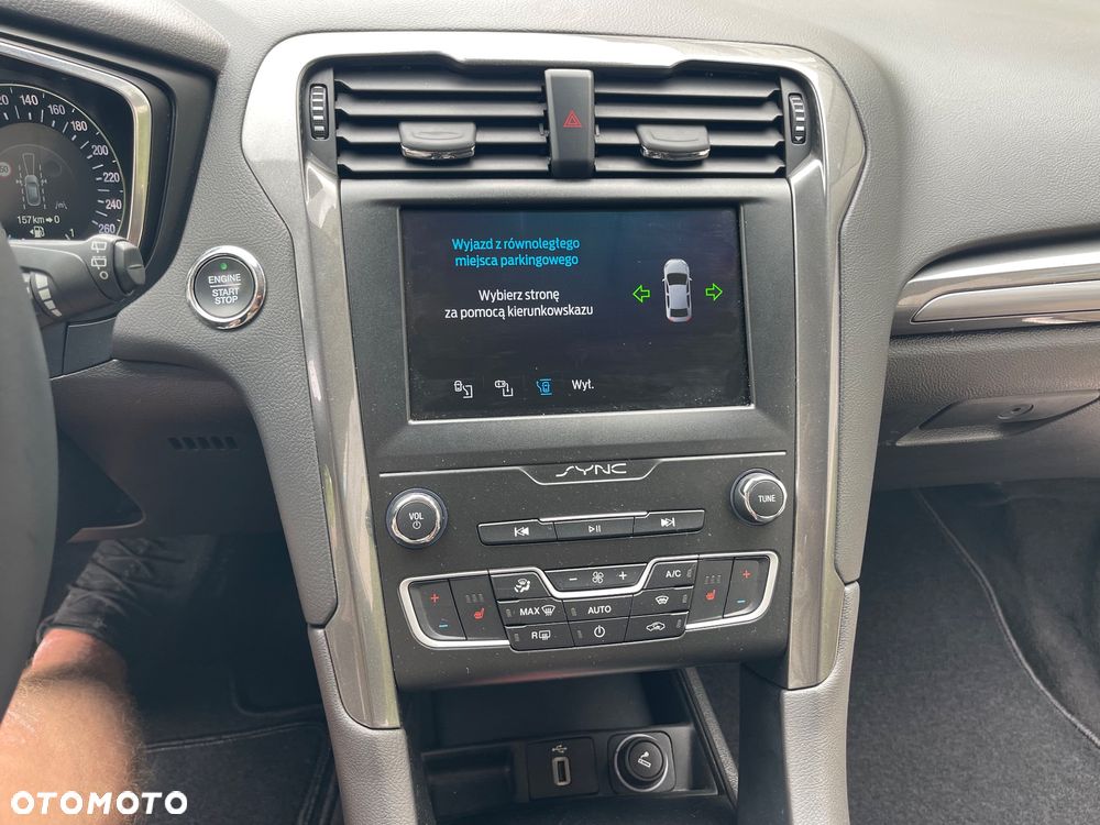 Ford Mondeo - 37