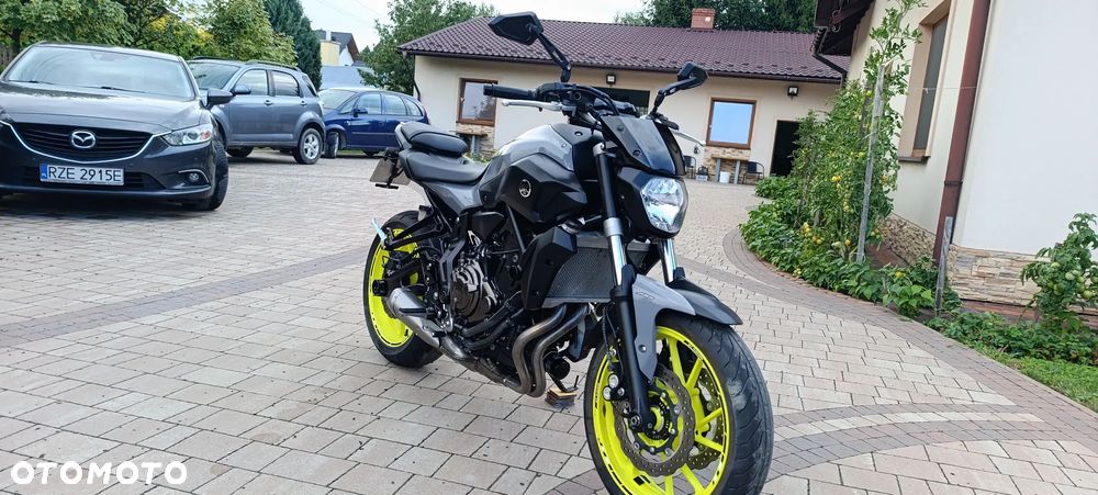 Yamaha MT - 4