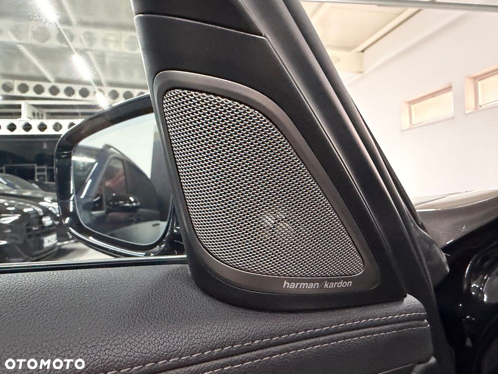 BMW Seria 7 740Li - 27