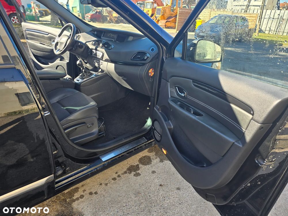 Renault Grand Scenic - 12