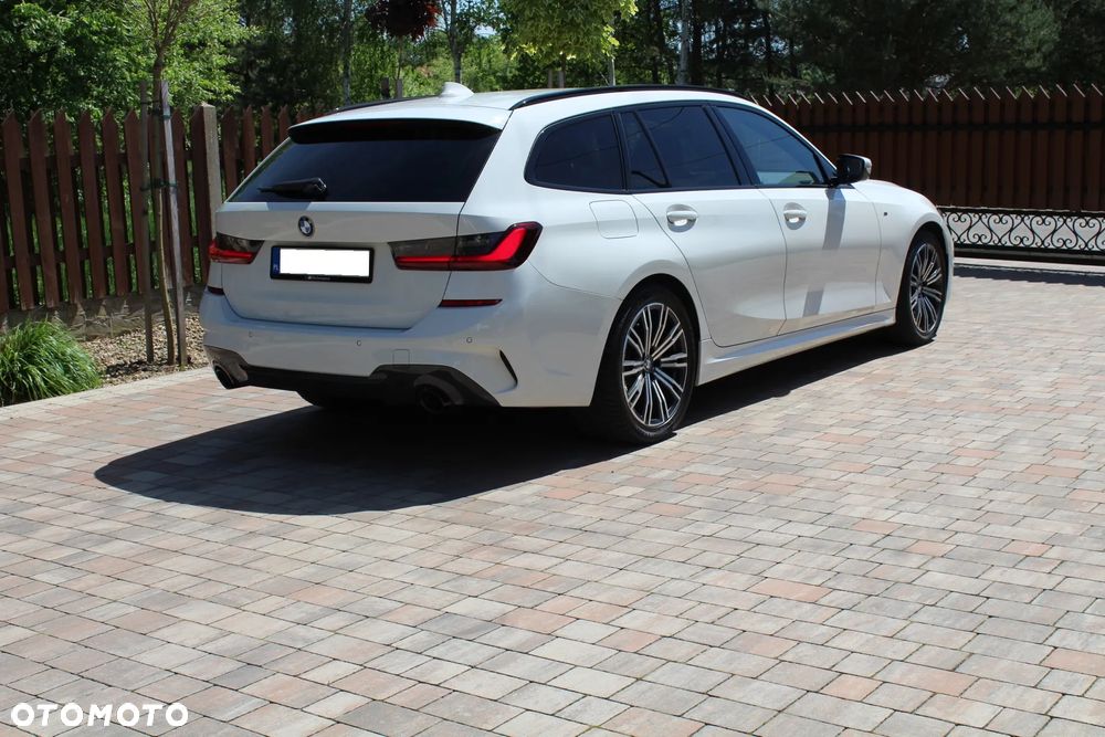 BMW Seria 3 320i M Sport sport - 2