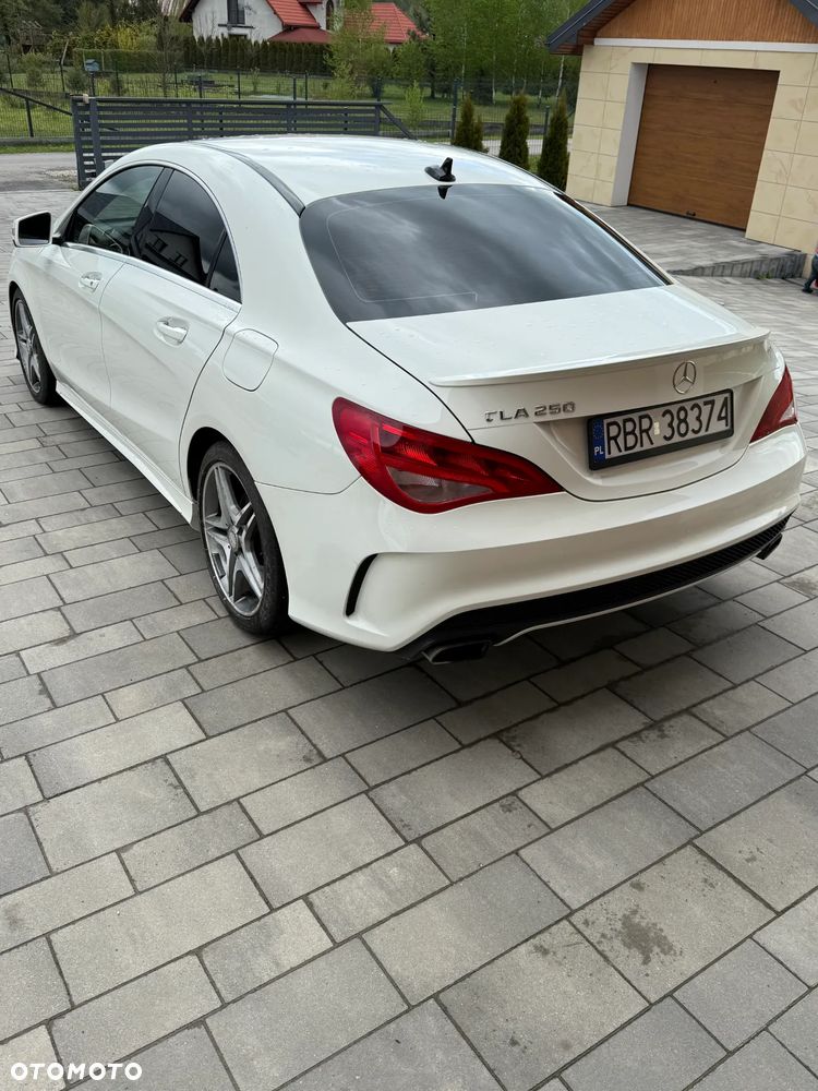 Mercedes-Benz CLA 250 7G-DCT AMG Line - 5