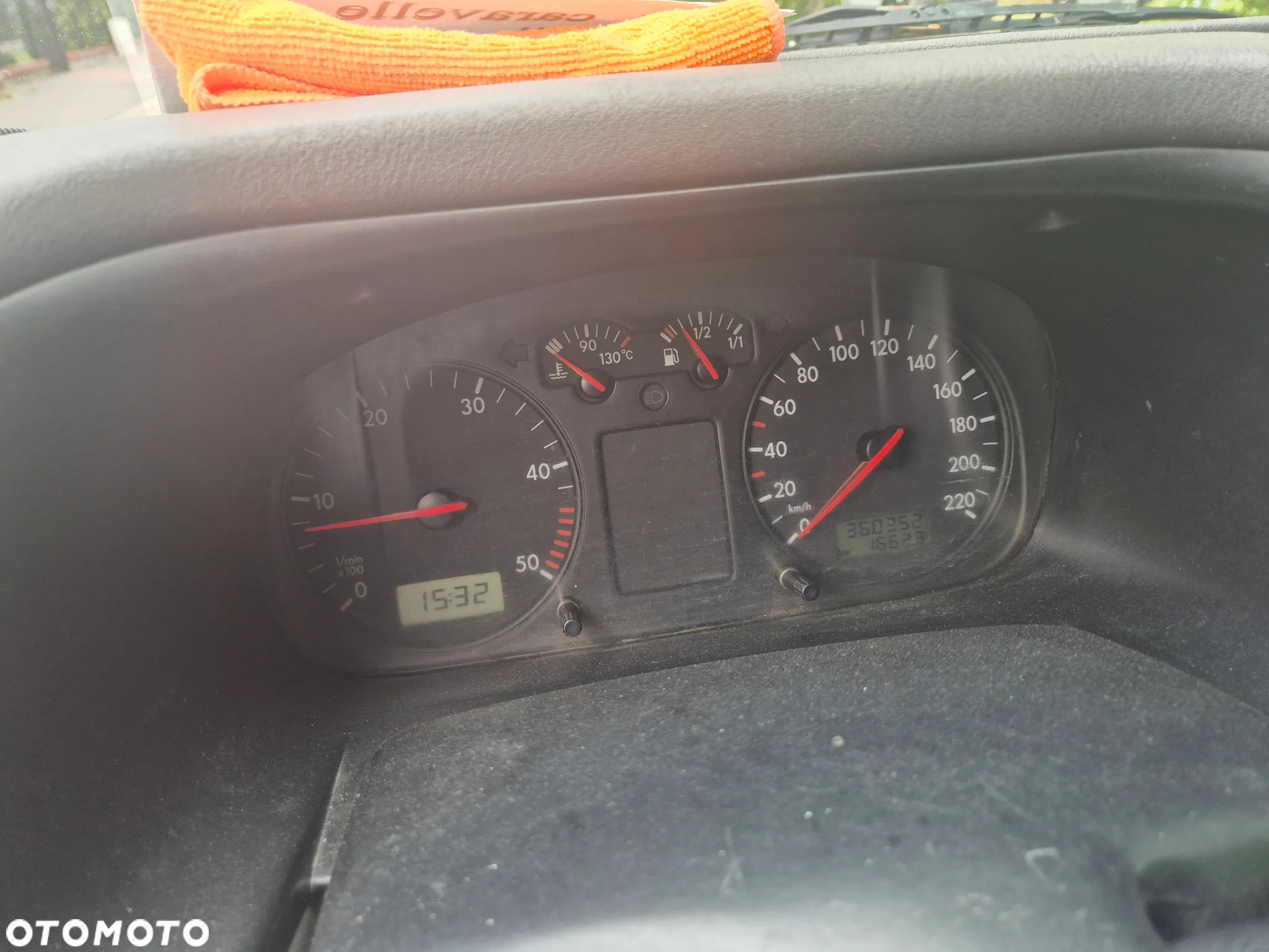 Volkswagen Caravelle - 7