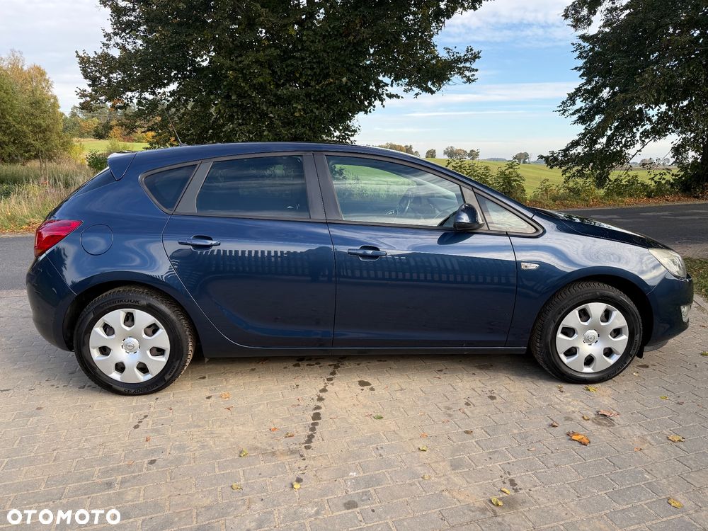 Opel Astra - 8