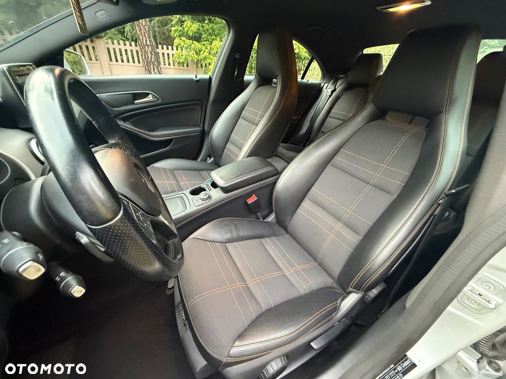 Mercedes-Benz CLA 200 7G-DCT Orange Art Edition - 21