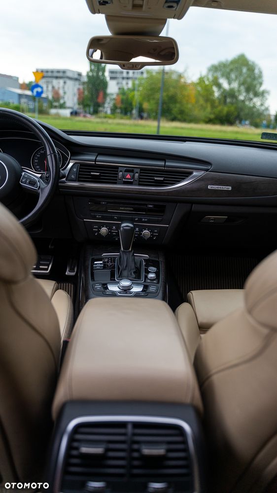 Audi A6 Allroad - 25