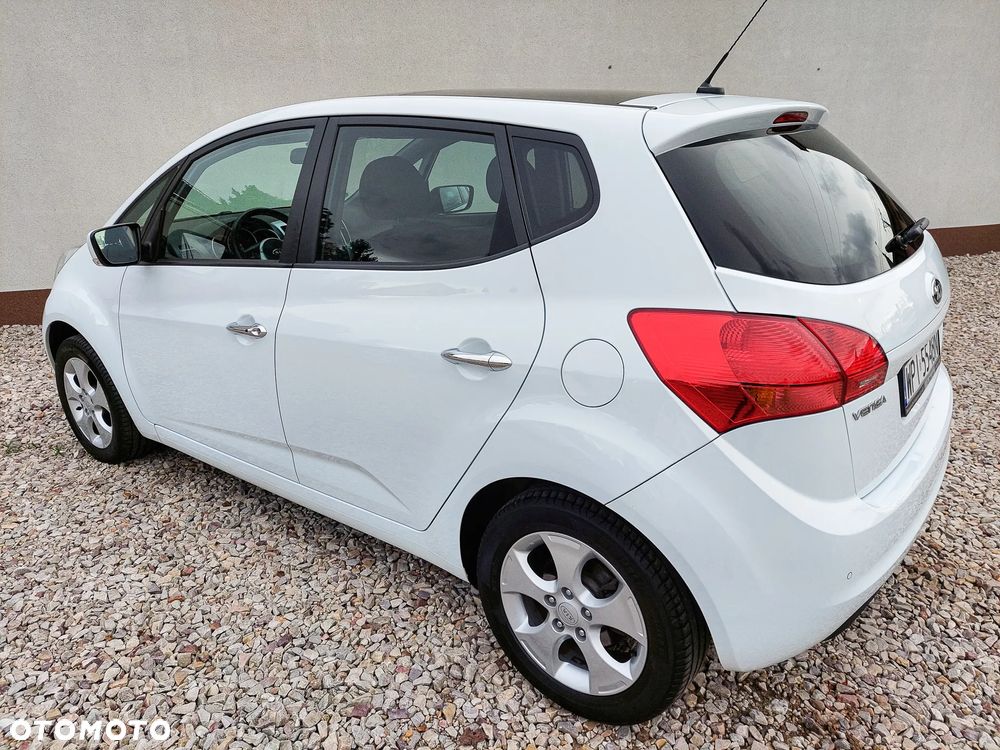 Kia Venga 1.6 CVVT Titanium Collection - 7