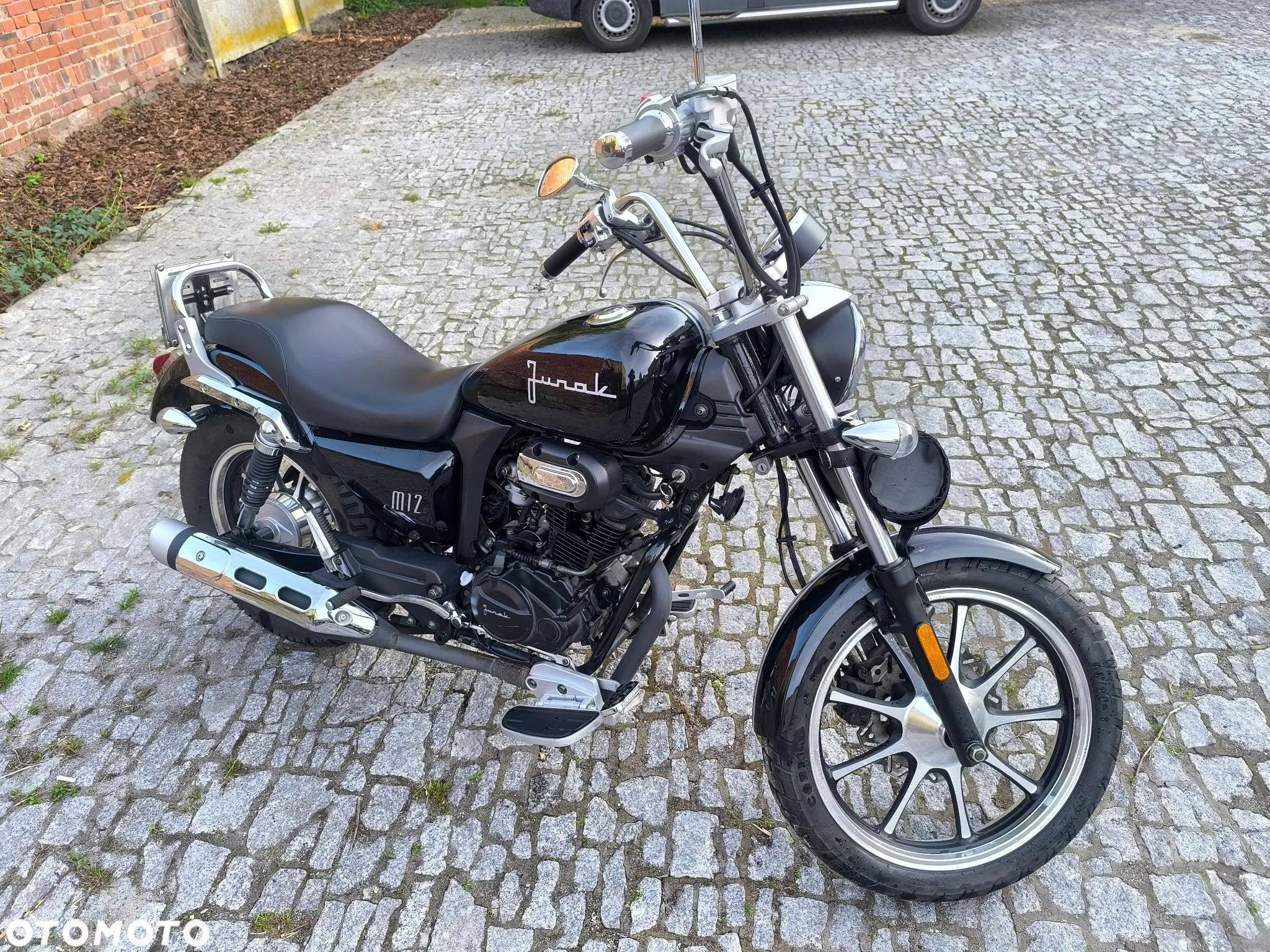 Junak M12 - 1