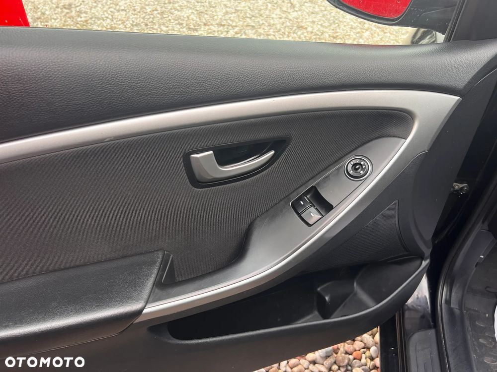 Hyundai i30 1.6 CRDi BlueDrive Comfort - 39