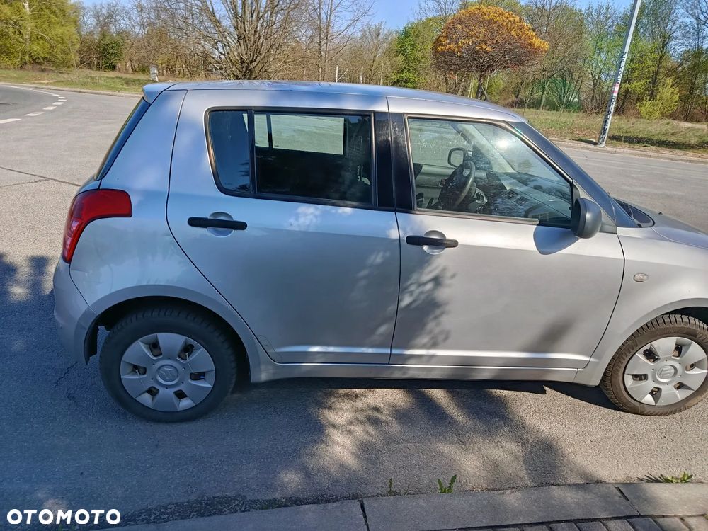 Suzuki Swift 1.3 Comfort - 1