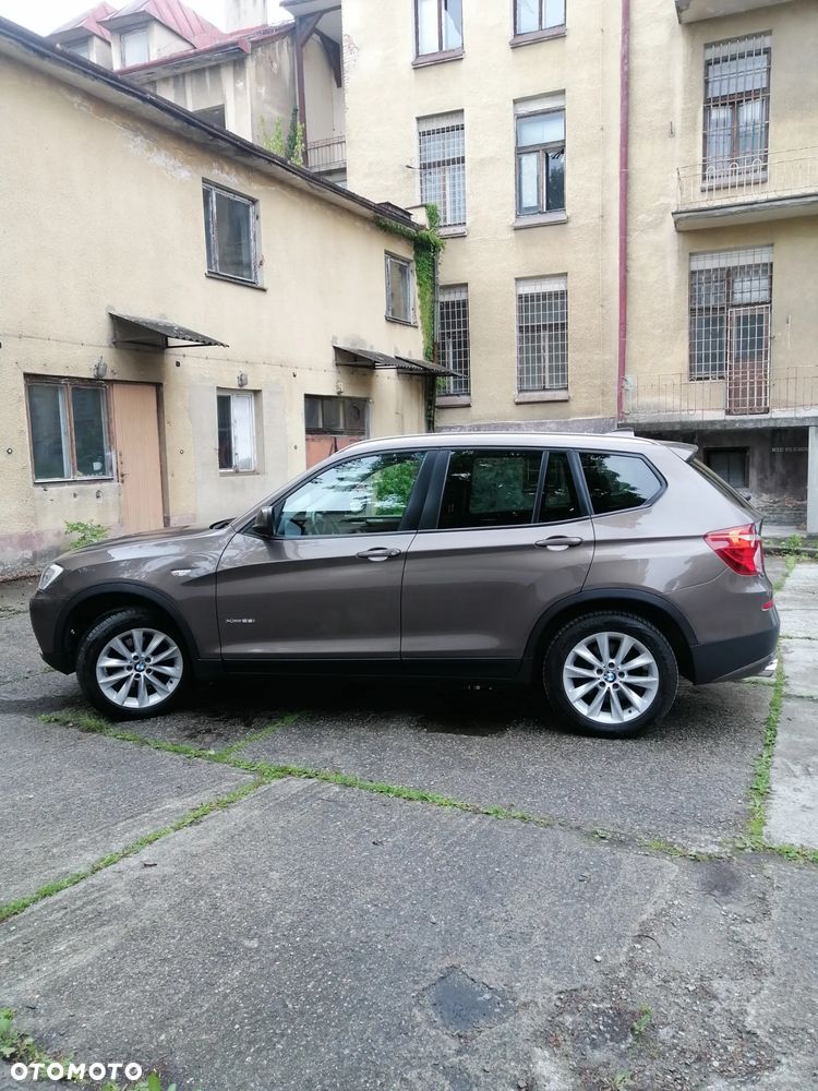 BMW X3 28i xDrive - 3