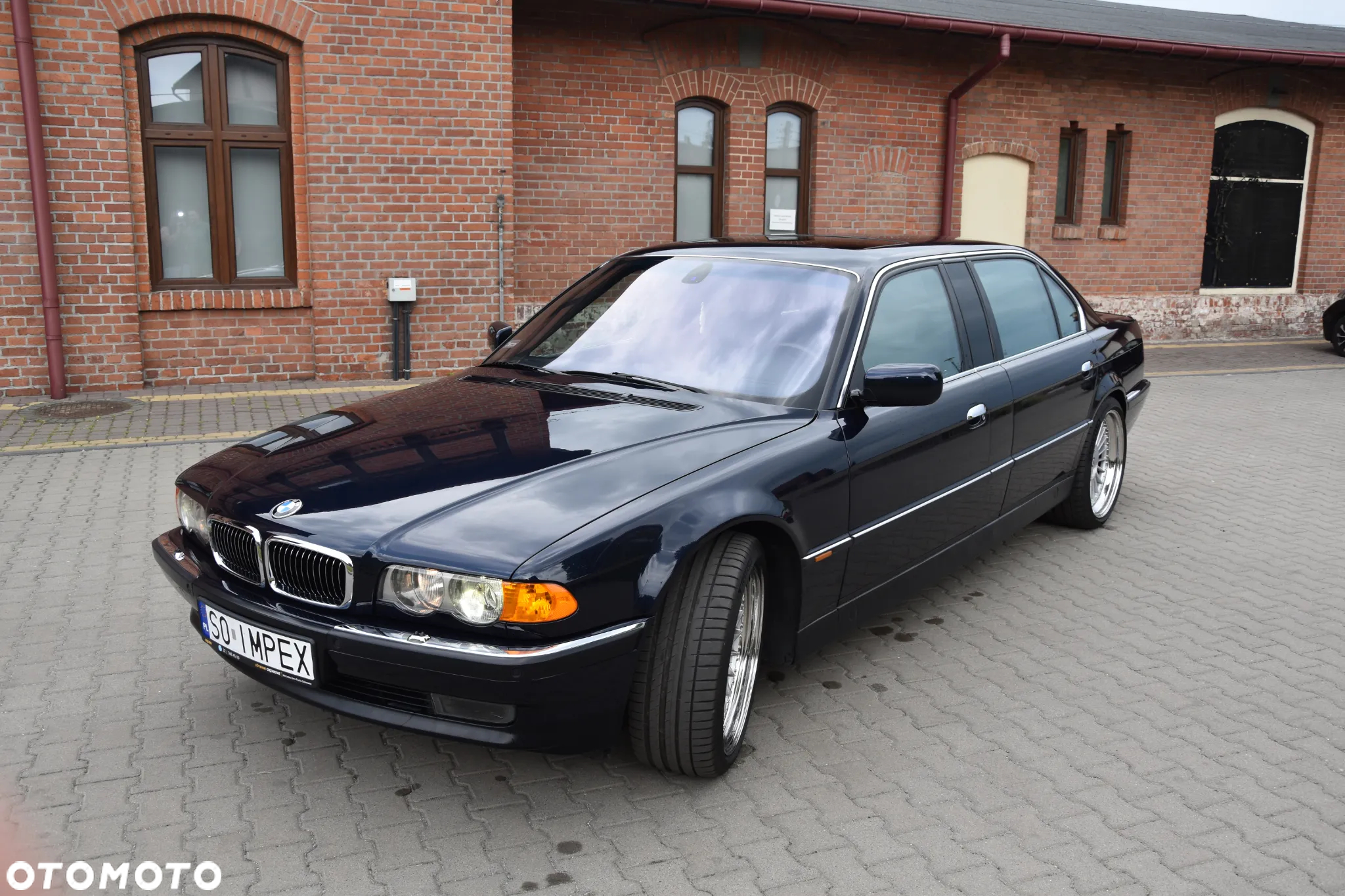 BMW Seria 7 750iL - 3