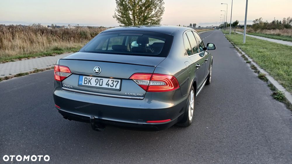Skoda Superb 1.6 TDI GreenLine - 11