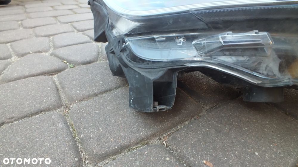 Lampa przednia lewa prawa Fiat Doblo III - 11