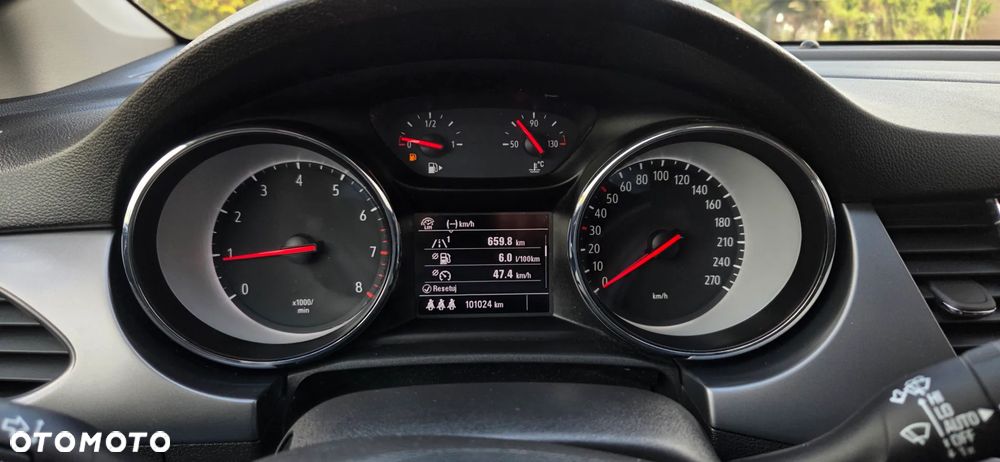 Opel Astra 1.4 Turbo Innovation - 26