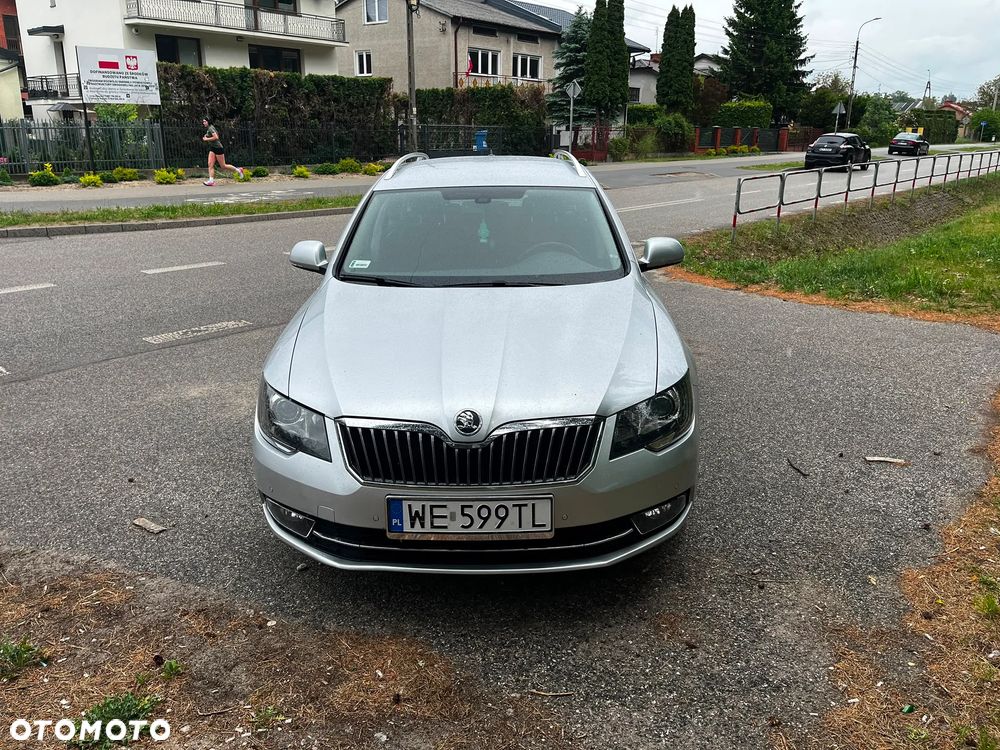 Skoda Superb 1.8 TSI Active DSG - 6