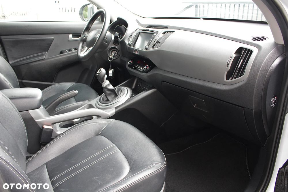 Kia Sportage 1.6 GDI 2WD ISG Dream-Team Edition - 12